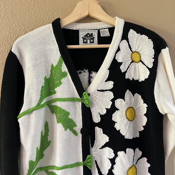 Storybook "Sweet Pea" knitted Cardigan - Picture 5 of 8